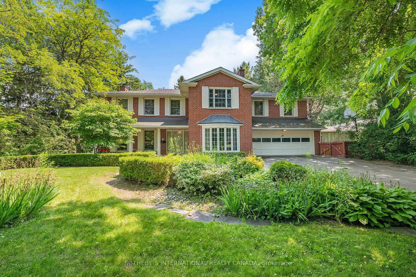 Detached House for sale at 26 Wilket Road, Toronto, Bridle Path-Sunnybrook-York Mills, M2L 1N8 - MLS: C12031481