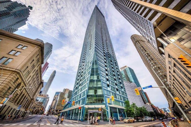 home for lease on 3108-8 The Esplanade Street