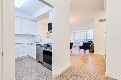Unit 208 — 801 Lawrence Ave, Toronto - Banbury-Don Mills image-0-4
