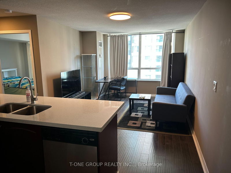 home for lease on 801-503 Beecroft Road