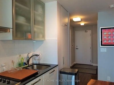 Unit 2301 — 12 York St, Toronto - Waterfront Communities C1 image-0-2