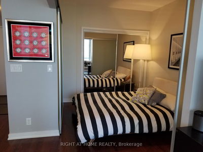 Unit 2301 — 12 York St, Toronto - Waterfront Communities C1 image-0-4