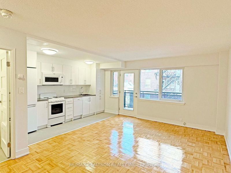 home for lease on 204-95 Lawton Boulevard