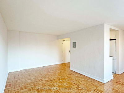 Unit 305 — 1545 Bathurst St, Toronto - Humewood-Cedarvale image-0-3