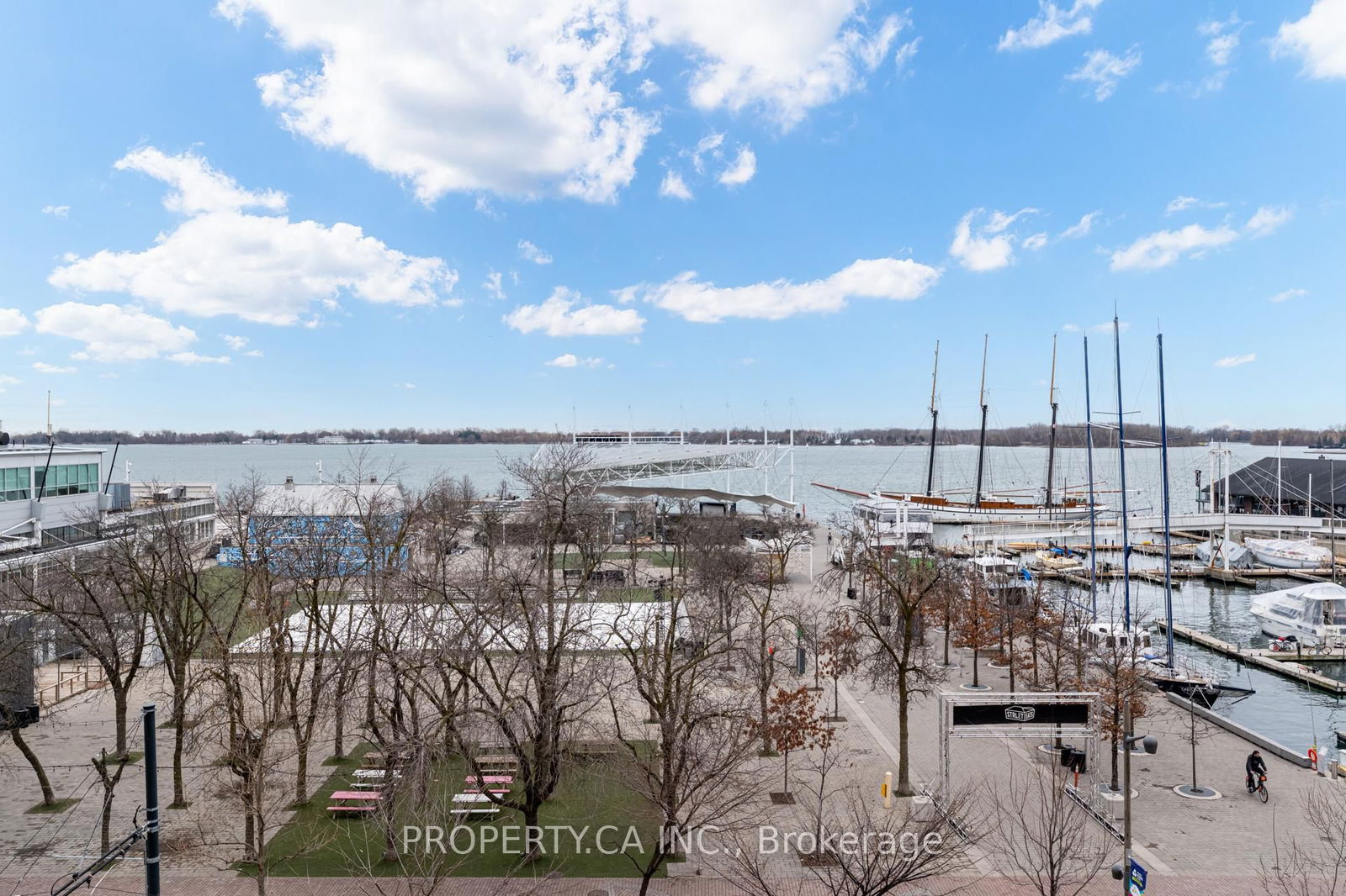 Condo for sale at 625-230 Queens Quay, Toronto, Waterfront Communities C1, M5J 2Y7 - MLS: C12033720