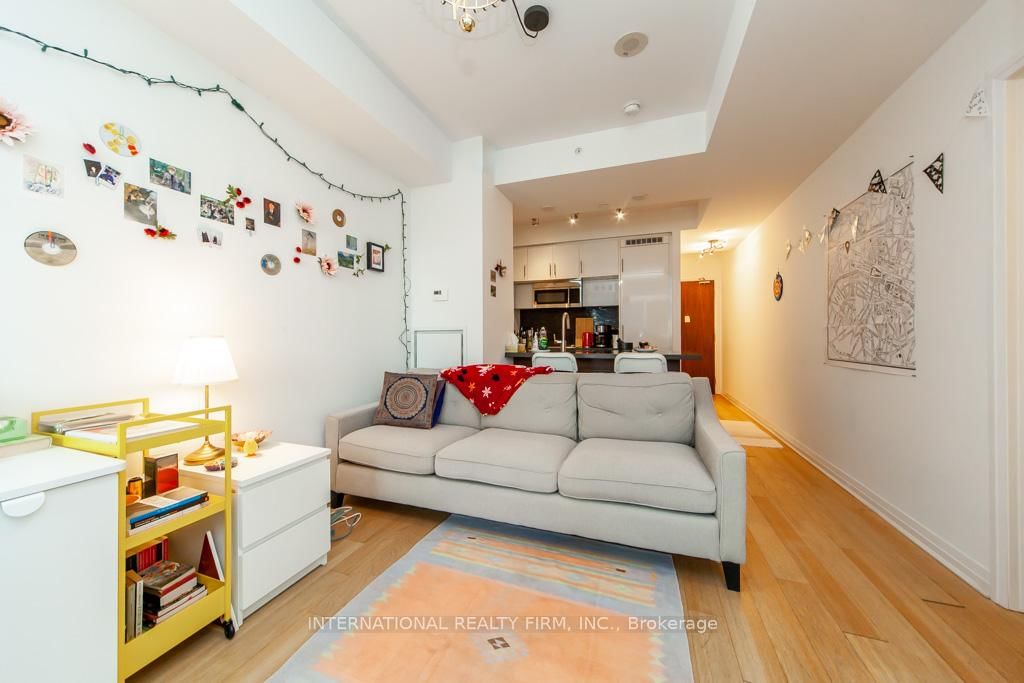 Listing Image 17