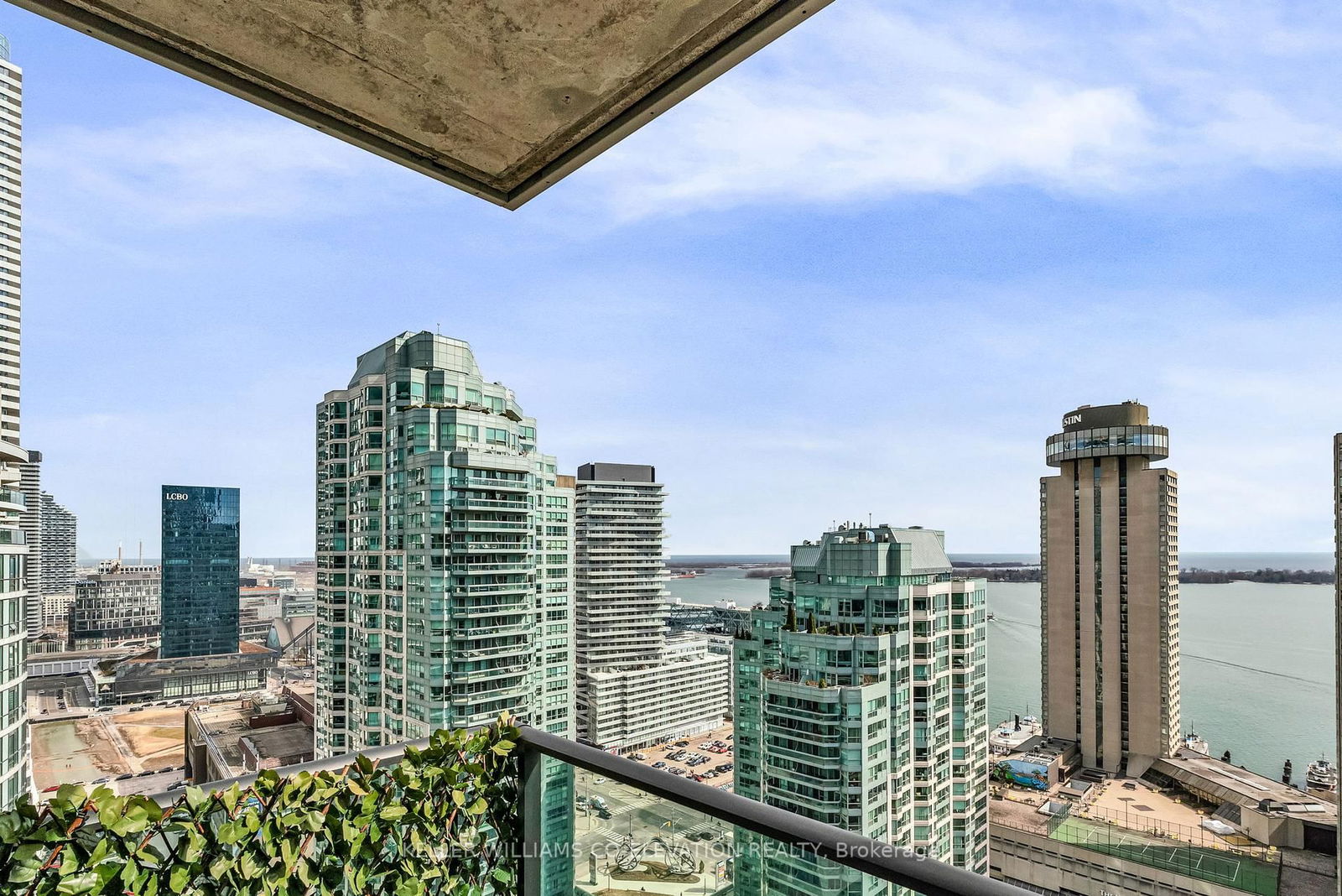 Condo for sale at 2708-33 Bay Street, Toronto, Waterfront Communities C1, M5J 2Z3 - MLS: C12034367