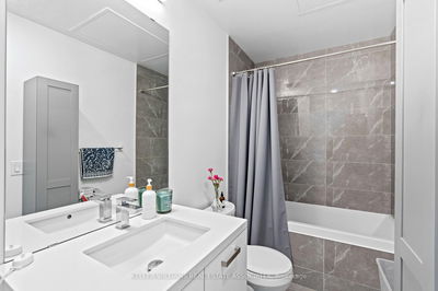 Unit 908 — 458 Richmond St, Toronto - Waterfront Communities C1 image-0-4