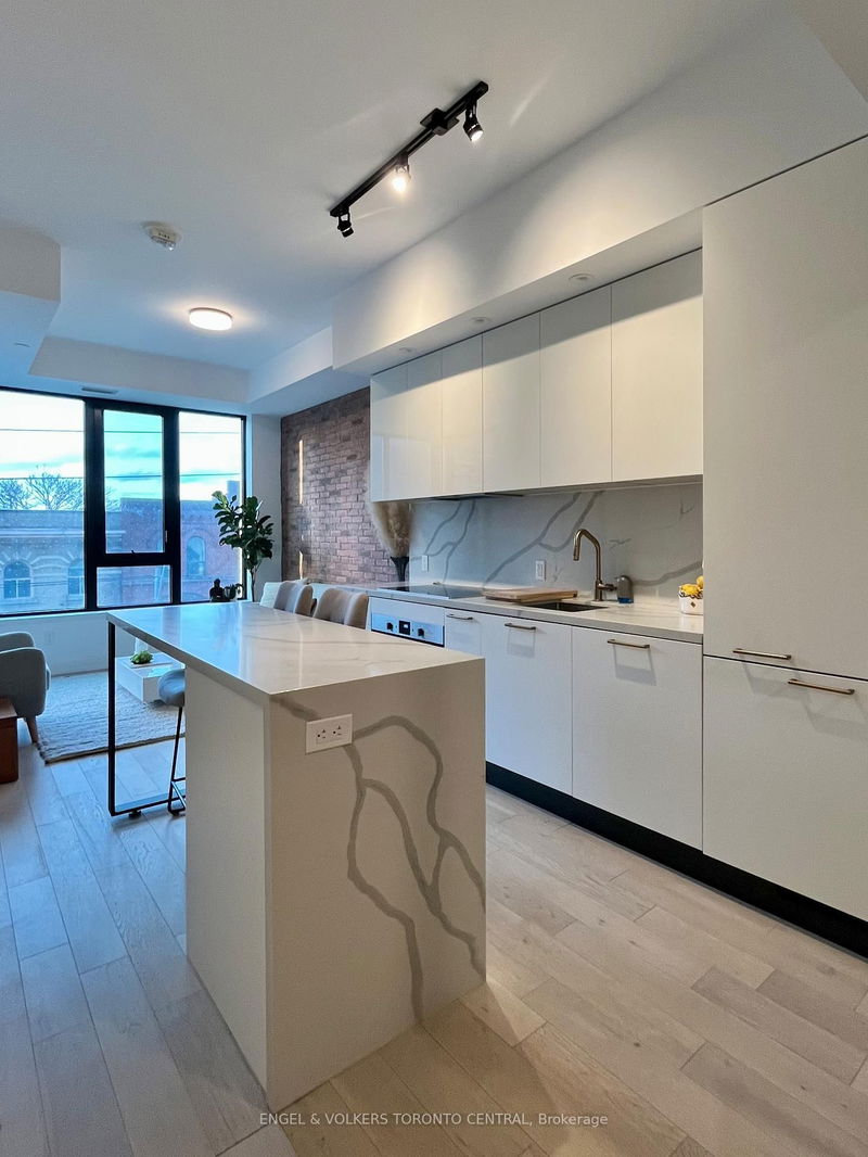 home for lease on 310-200 Sudbury Street