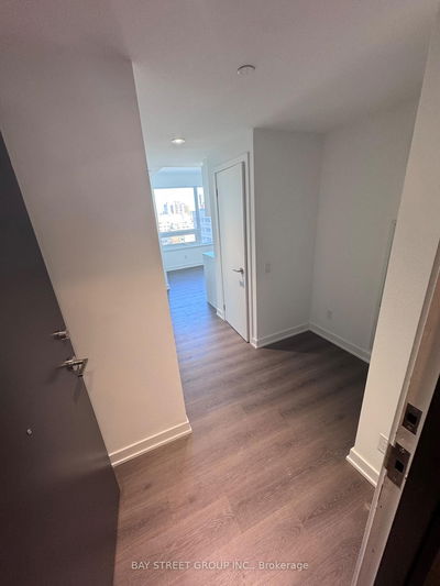 Unit 1212 — 8 Wellesley St, Toronto - Bay Street Corridor image-0-2