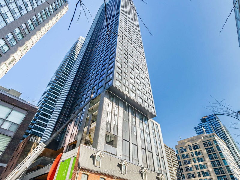home for lease on 1112-8 Wellesley Street W