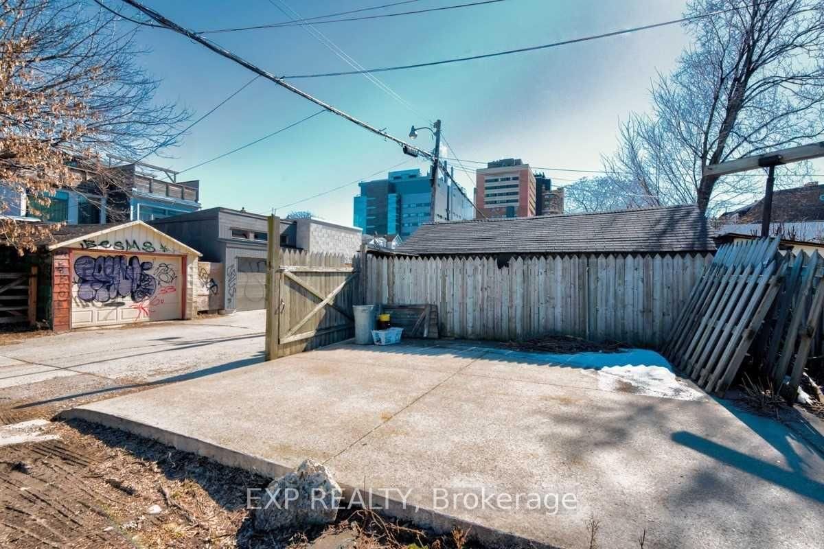 Townhouse for sale at 461 Bathurst Street, Toronto, Kensington-Chinatown, M5T 2S9 - MLS: C12036541