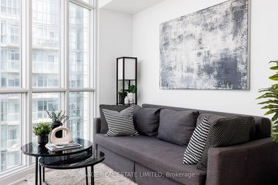 Unit 4102 — 21 Iceboat Terr, Toronto - Waterfront Communities C1 image-0-4