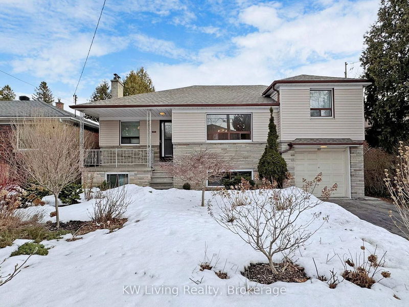 home for sale on 207 Hendon Avenue
