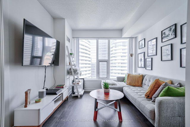 2701 - 10 York Street