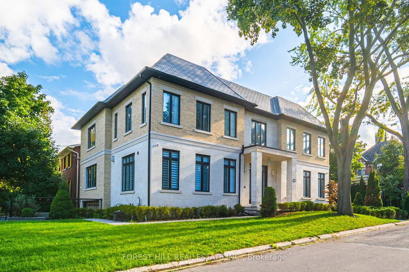 home for sale on 38 Mason Boulevard