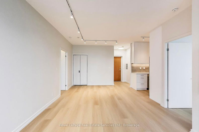 Room2