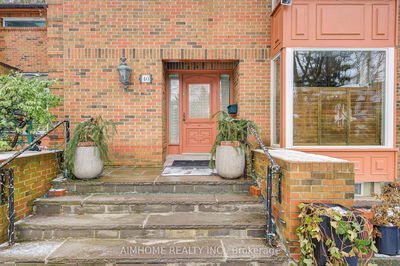 40 Donino Ave, Toronto - Bridle Path-Sunnybrook-York Mills image-0-1