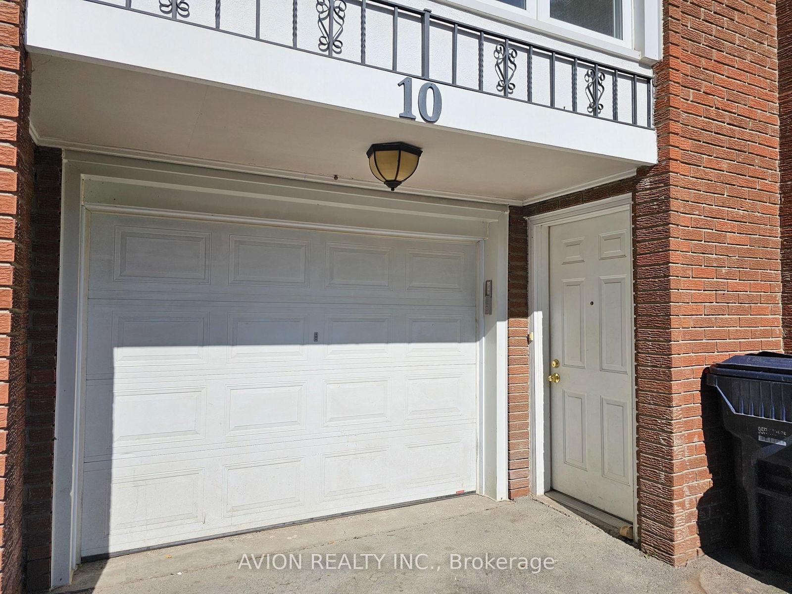 Semi-Detached House sold at 10 Clancy Drive, Toronto, Don Valley Village, M2J 2V8 - MLS: C12042537