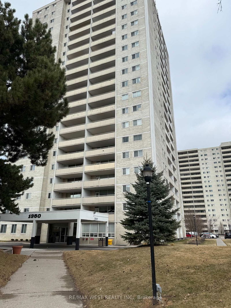 home for lease on 402-1350 York Mills Road W