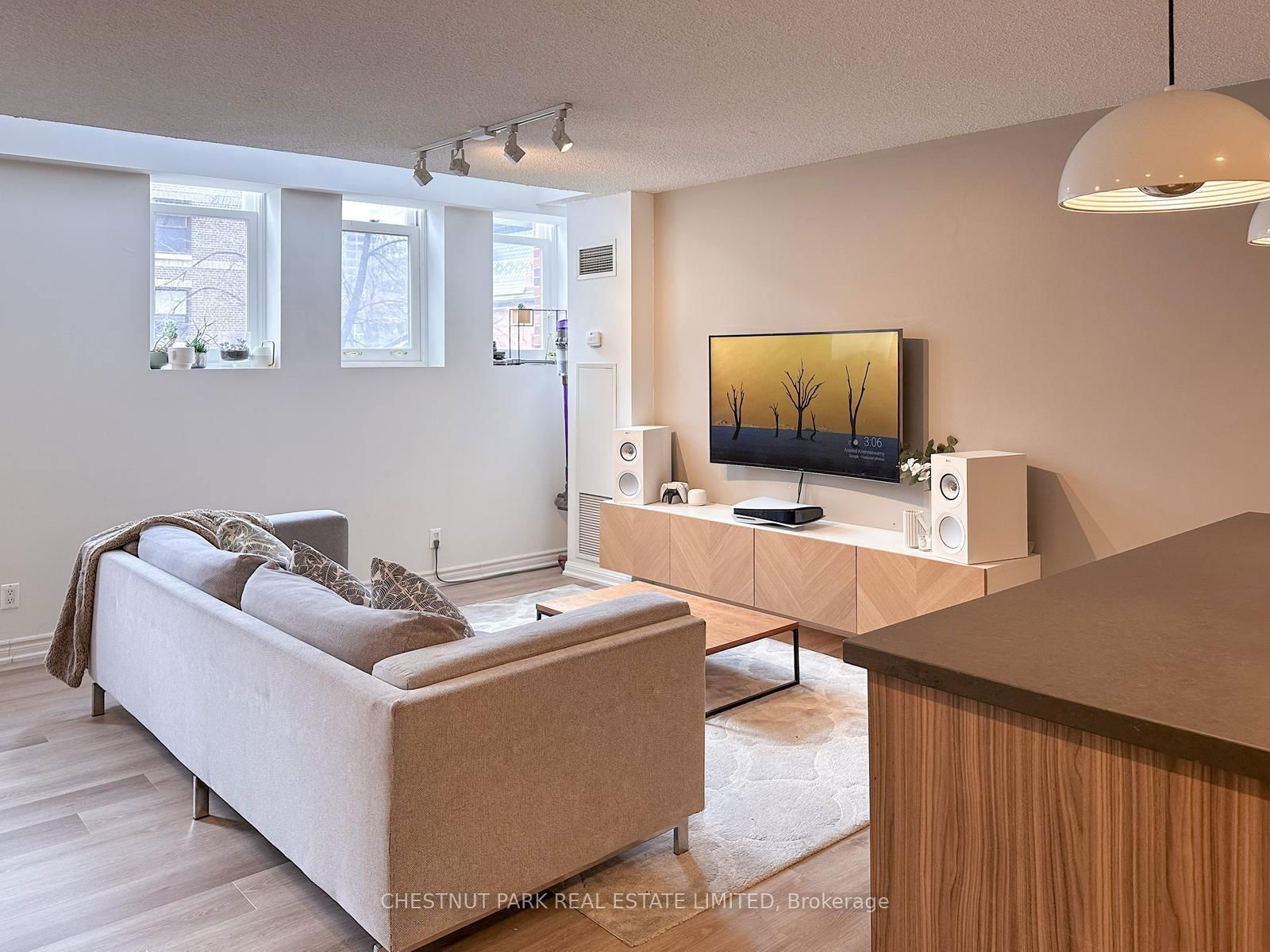 Condo leased at 313-11 St Joseph Street, Toronto, Bay Street Corridor, M4Y 3G4 - MLS: C12043448