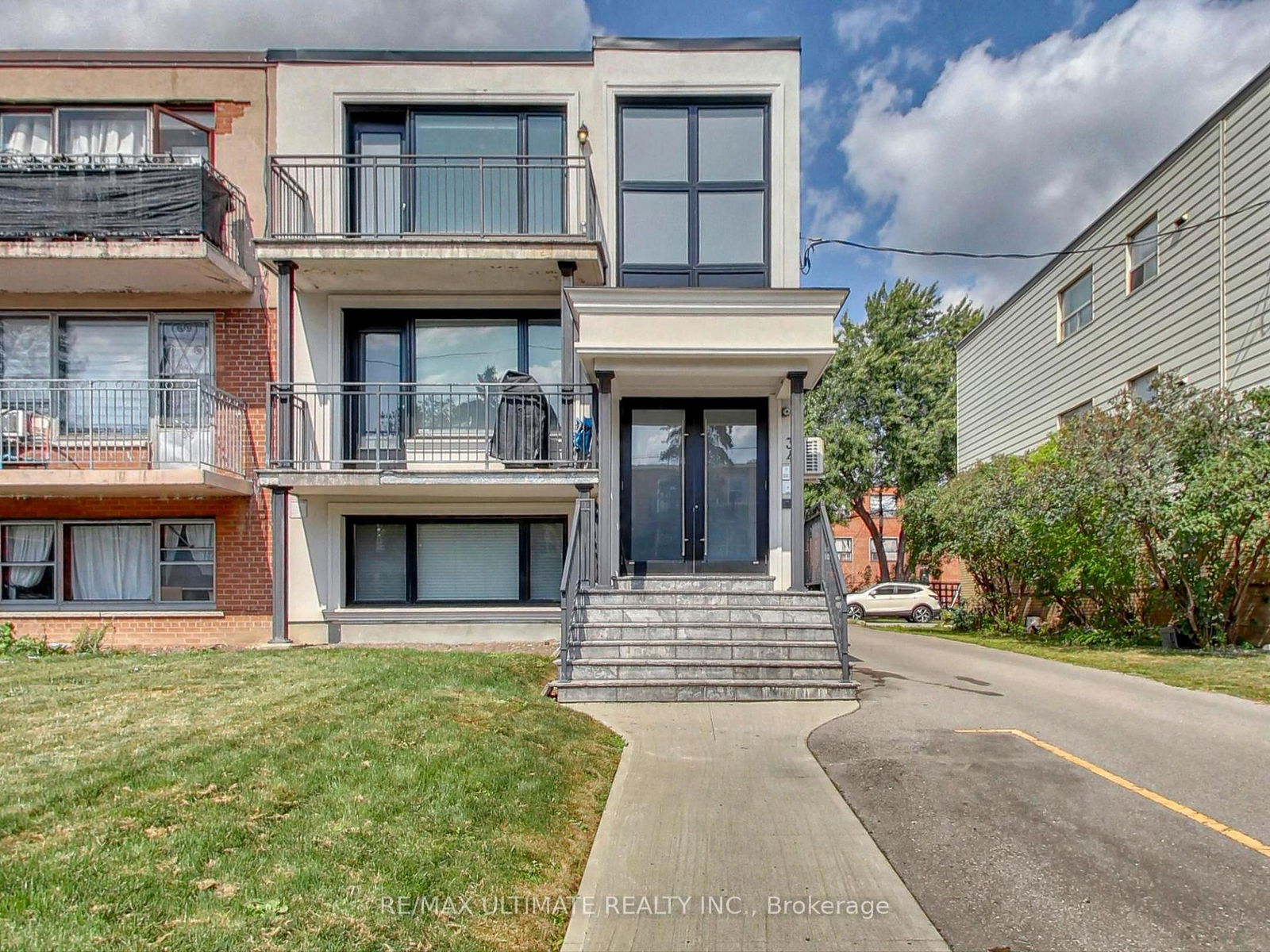Semi-Detached House leased at Suite 4-34 Fraserwood Avenue, Toronto, Englemount-Lawrence, M6B 2N5 - MLS: C12045025