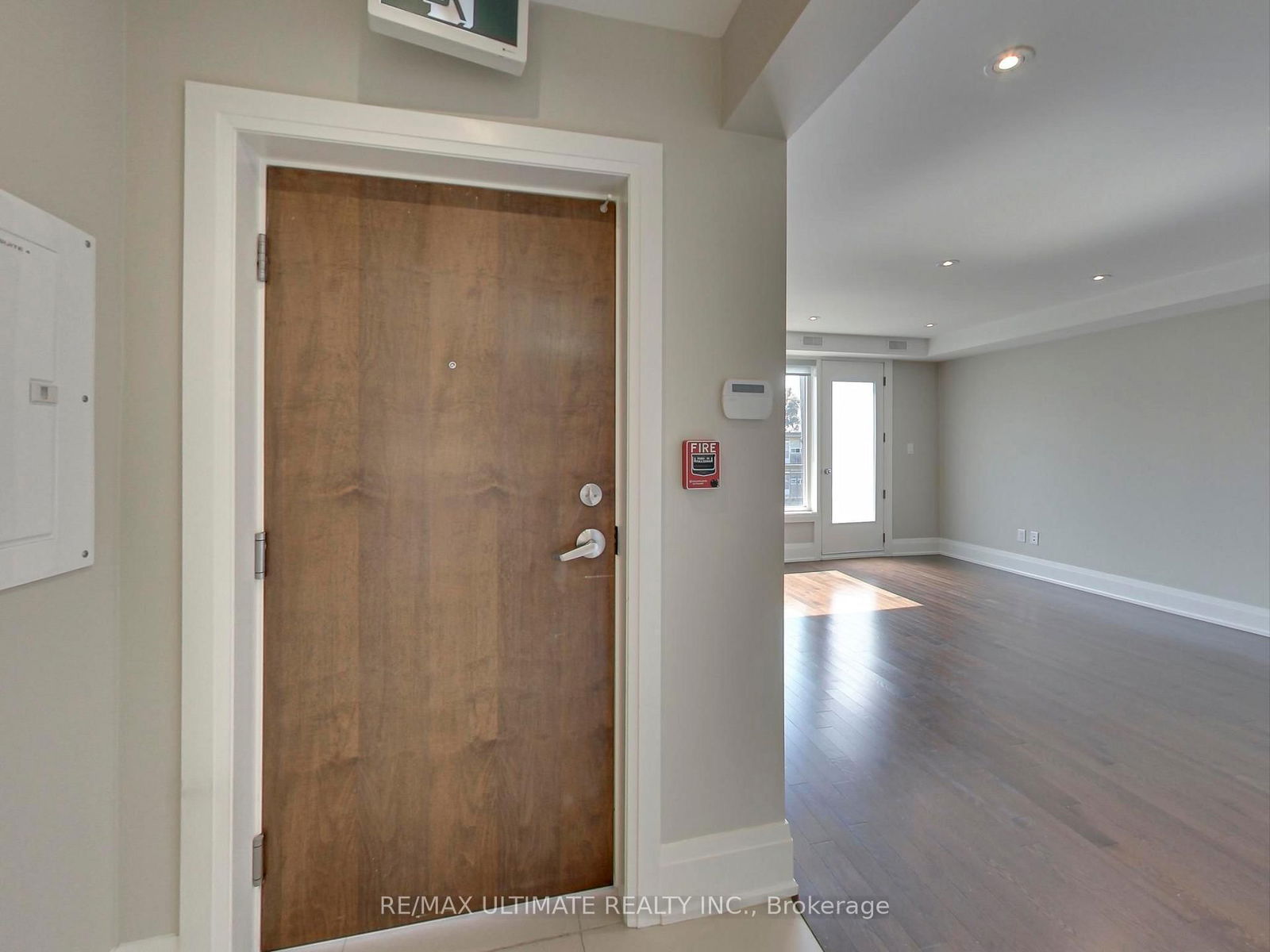 Semi-Detached House leased at Suite 4-34 Fraserwood Avenue, Toronto, Englemount-Lawrence, M6B 2N5 - MLS: C12045025
