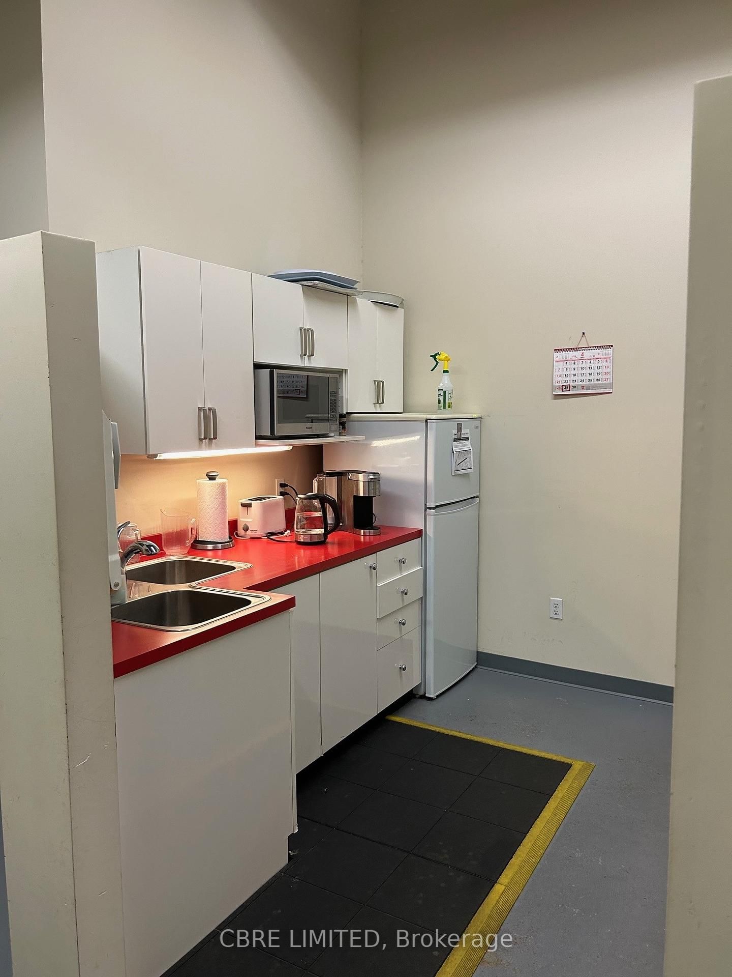 Industrial for lease at 9-73 Railside Road, Toronto, Victoria Village, M3A 1B2 - MLS: C12045382