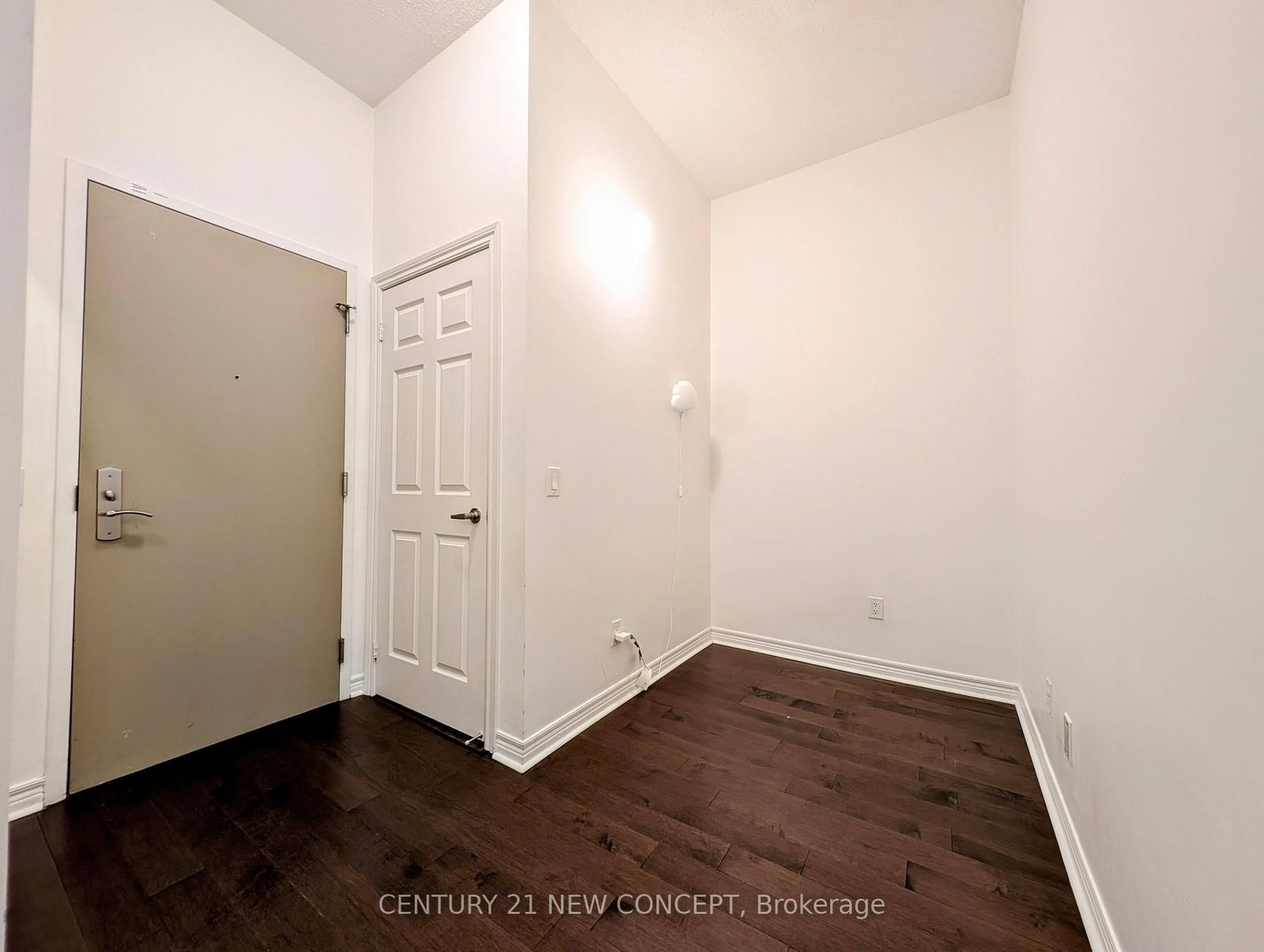 Condo for lease at 203-763 Bay Street, Toronto, Bay Street Corridor, M5G 2R3 - MLS: C12047066