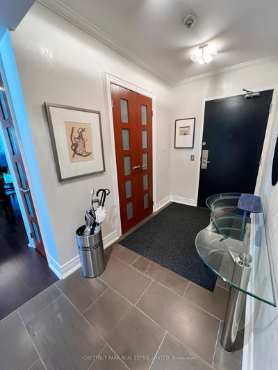 Unit 819 — 5 Rosehill Ave, Toronto - Rosedale-Moore Park image-0-2