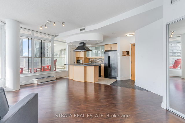 1107 - 550 Queens Quay