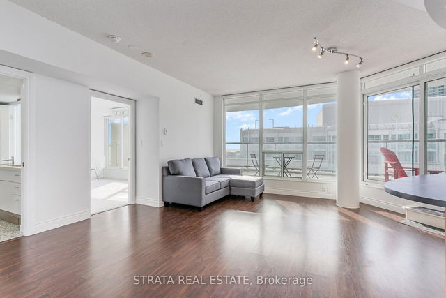 1107 - 550 Queens Quay