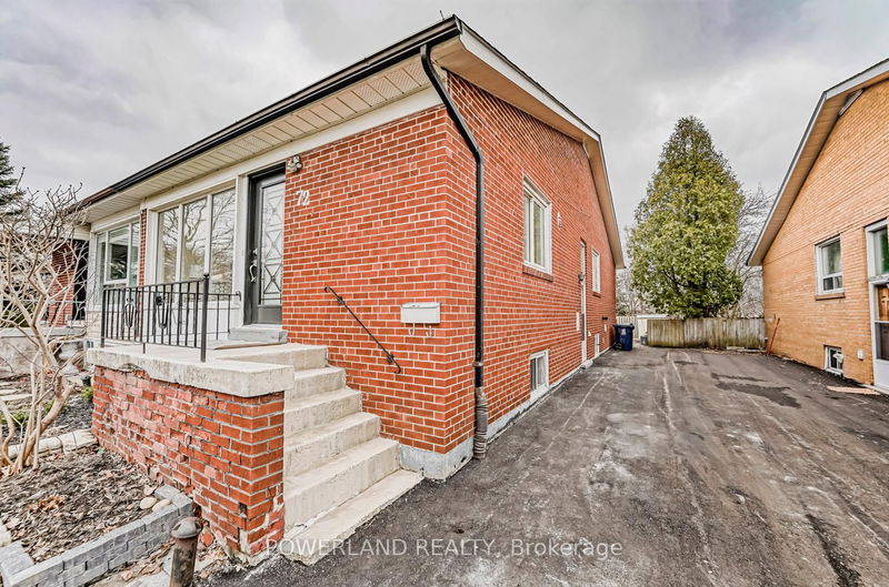 home for lease on Main Floor-72 Pynford Crescent