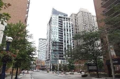 home for lease on 403-1121 Bay Street