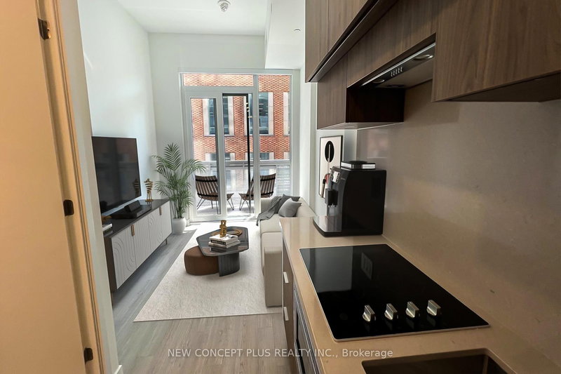 404 - 39 Roehampton Ave, Toronto, M4P 0G1 | Image 3