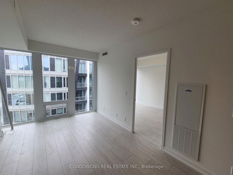 home for lease on 3001-60 Shuter Street