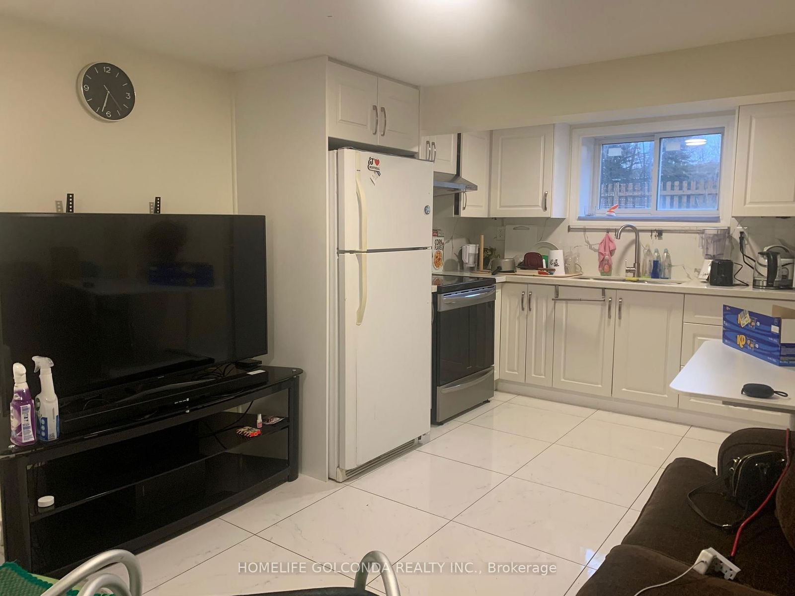 Detached House leased at 300 Searle Avenue, Toronto, Bathurst Manor, M3H 4C4 - MLS: C12050978