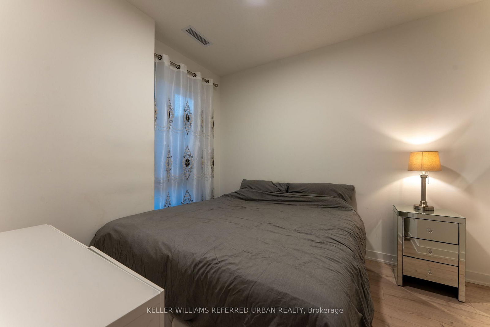 Condo leased at 206-9 Tecumseth Street, Toronto, Niagara, M5V 0S5 - MLS: C12051986
