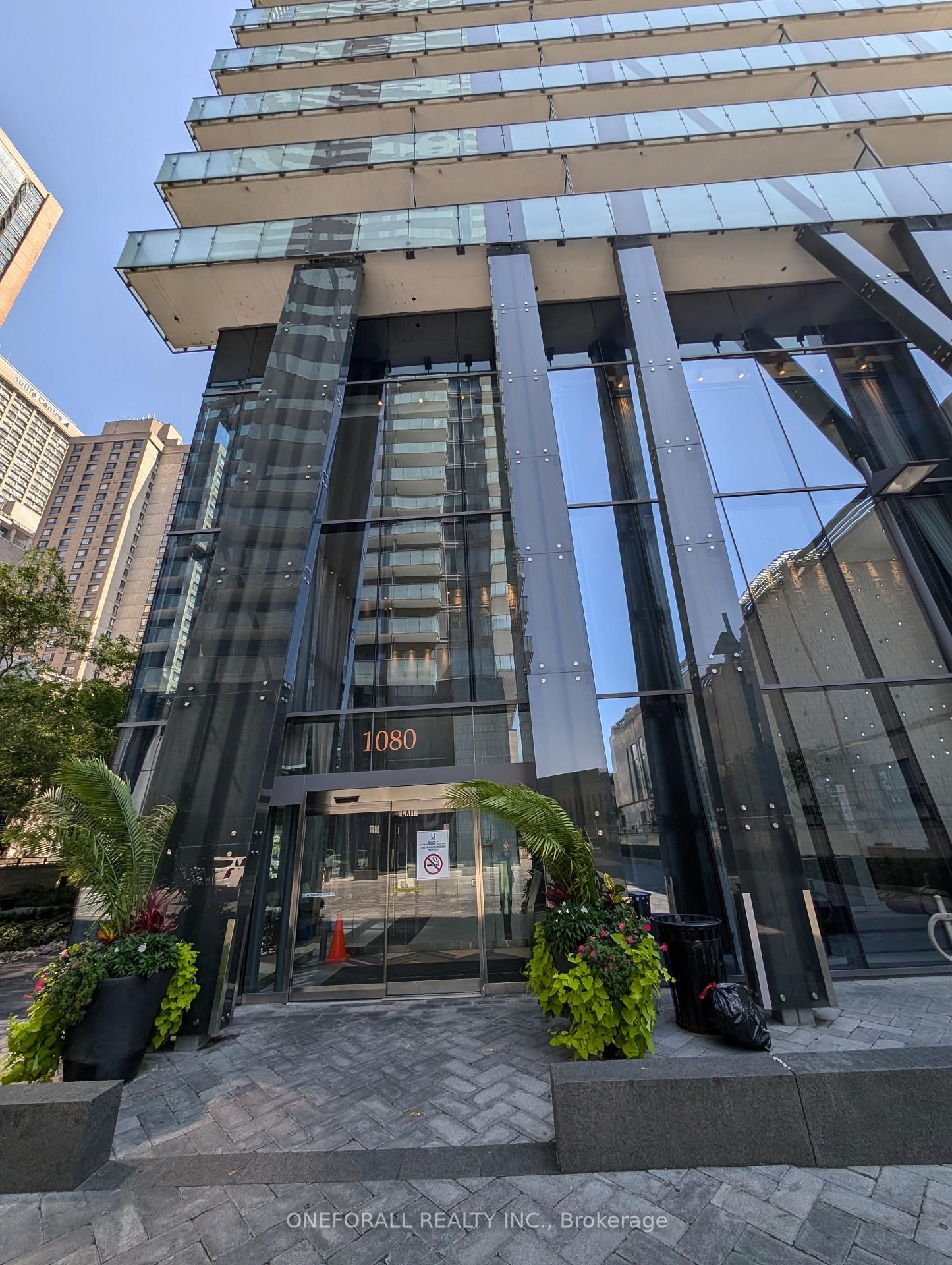 Condo for sale at 907-1080 Bay Street, Toronto, Bay Street Corridor, M5S 0A5 - MLS: C12052671