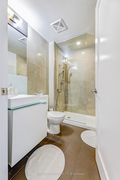 Unit 1909 — 300 Front St. St, Toronto - Waterfront Communities C1 image-0-4