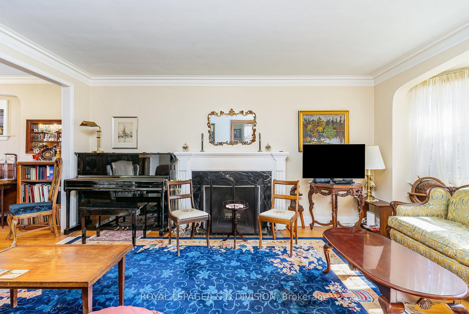 Listing Image 5