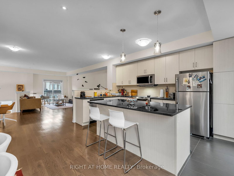 22 Coneflower Cres, Toronto, M2R 0A5 | Image 2