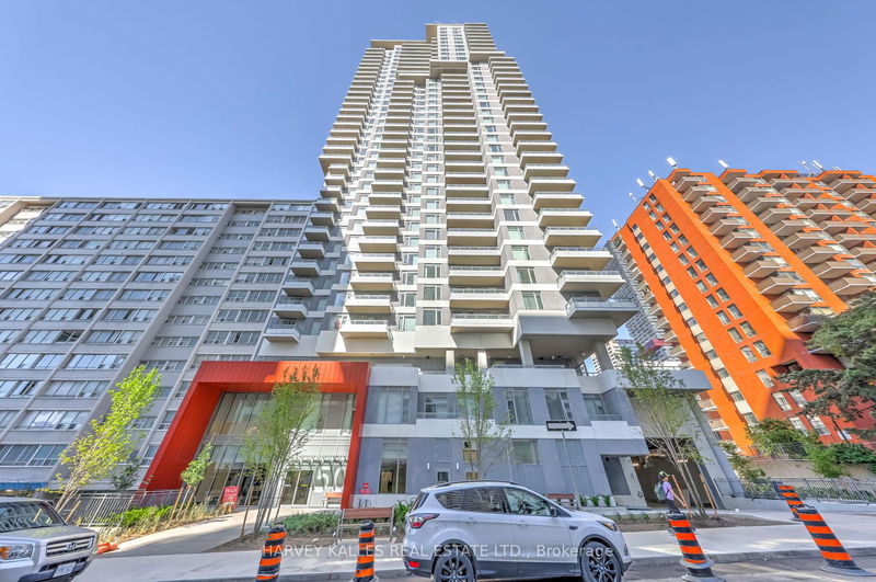 home for lease on 2918-50 Dunfield Avenue