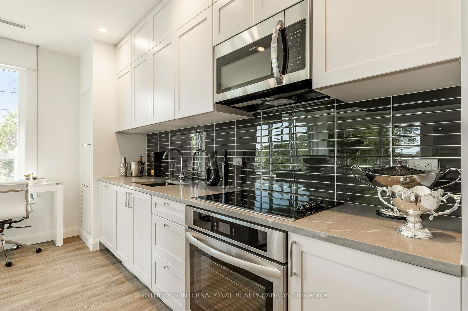 Condo for lease at 301-71 Redpath Avenue, Toronto, Mount Pleasant West, M4S 0E1 - MLS: C12053604