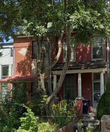 Townhouse sold at 732 Adelaide Street, Toronto, Niagara, M6J 1B1 - MLS: C12054554