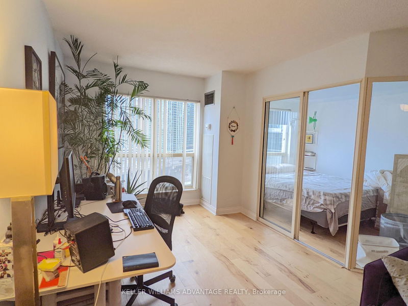 home for lease on 1320-25 The Esplanade N/A