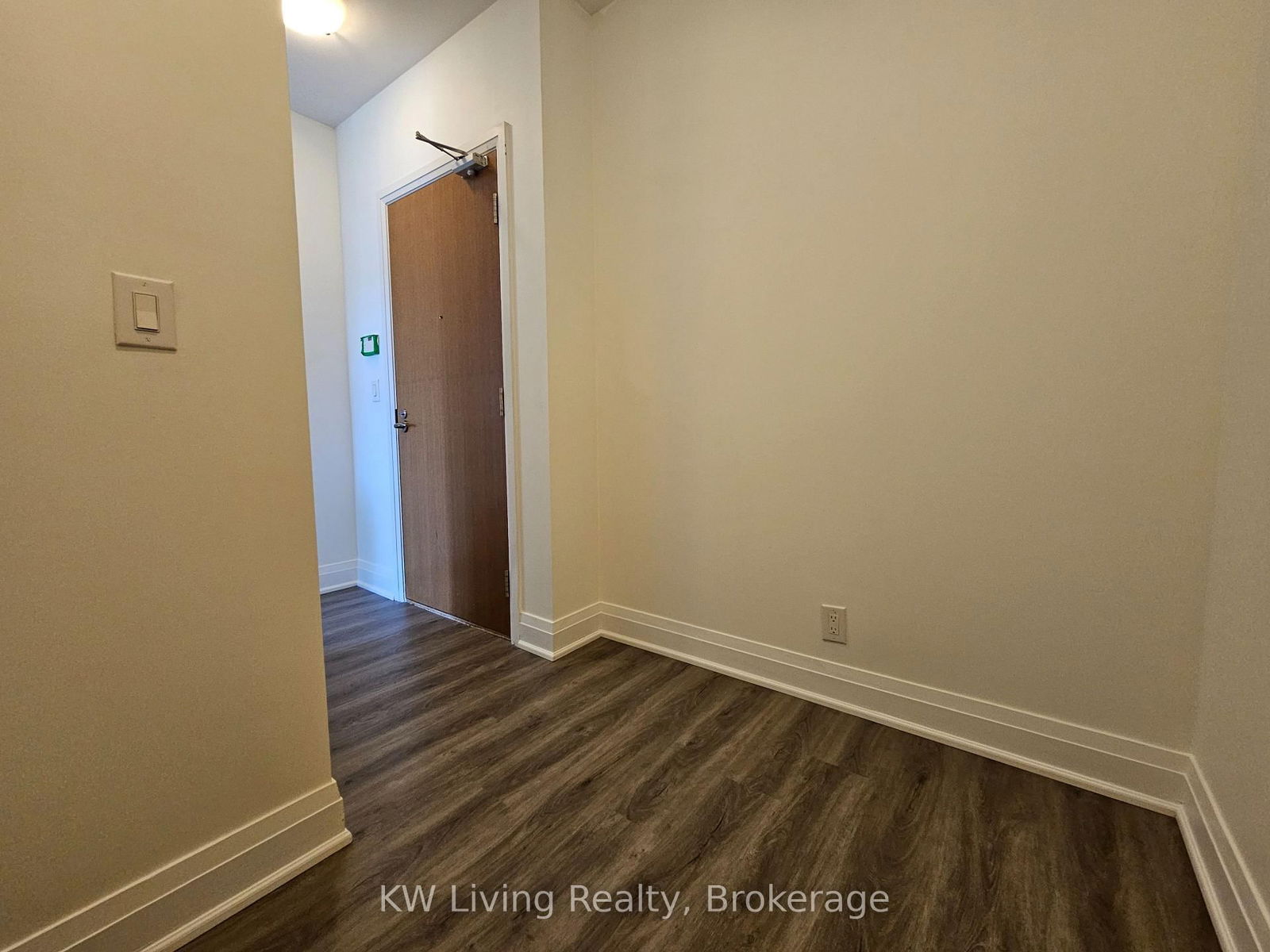 Condo for lease at 310-21 Clairtrell Road, Toronto, Newtonbrook East, M2N 5J6 - MLS: C12056352