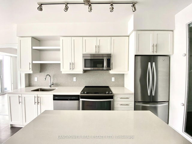 Ph35 - 525 Adelaide Street