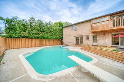 8 Elliotwood Crt, Toronto - St. Andrew-Windfields image-0-2