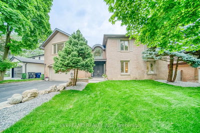 8 Elliotwood Crt, Toronto - St. Andrew-Windfields image-0-3